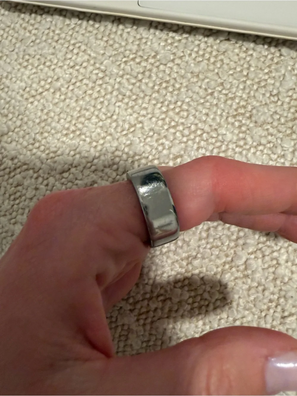 Oura Silver Smart Ring (Size 6) With Charger and Cord